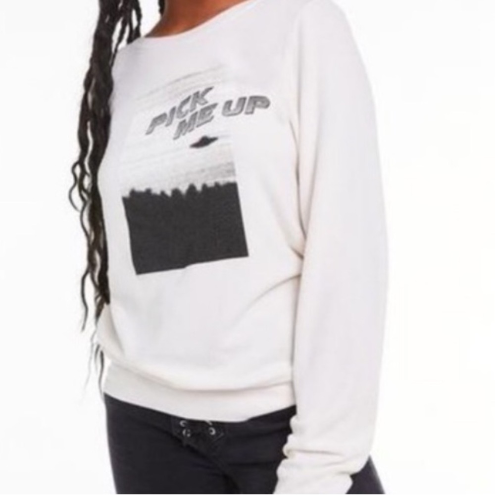 Wildfox EUC Pick Me Up UFO White and Black Soft Rare EUC. Size XS.